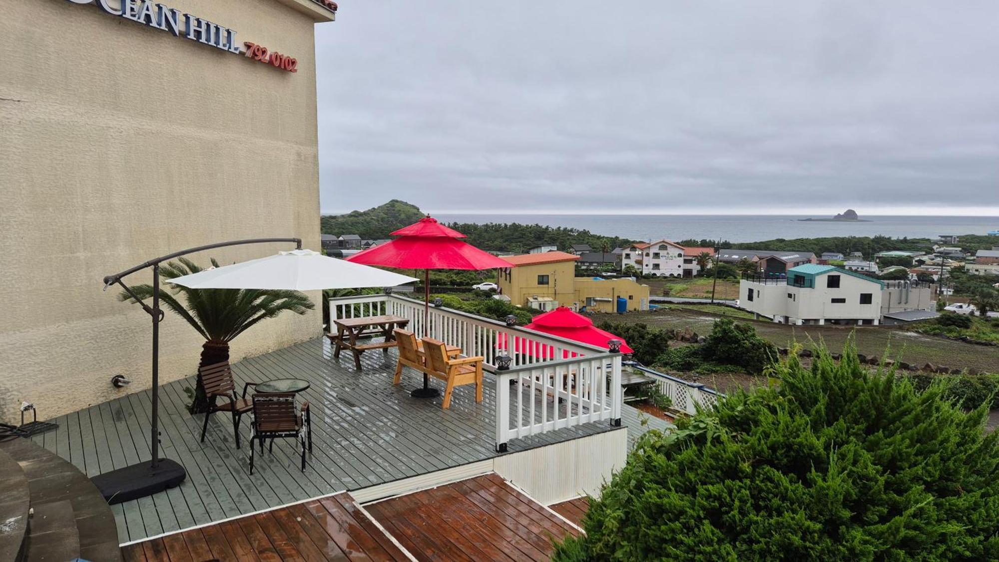 Jeju The Ocean Hill Pension Seogwipo Exterior photo