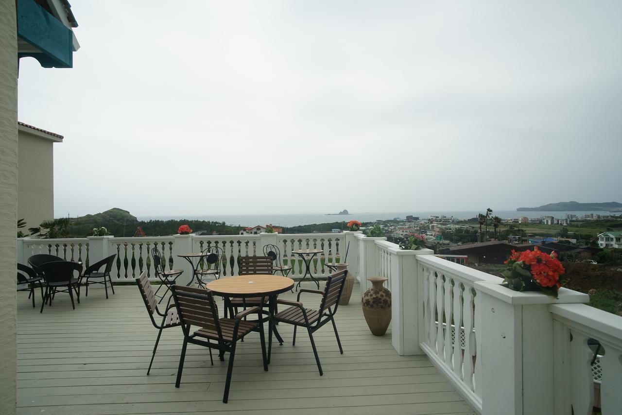 Jeju The Ocean Hill Pension Seogwipo Exterior photo