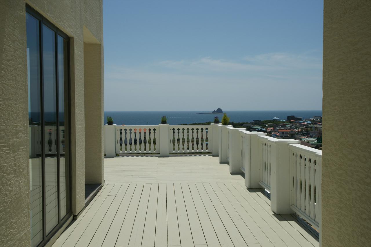 Jeju The Ocean Hill Pension Seogwipo Exterior photo