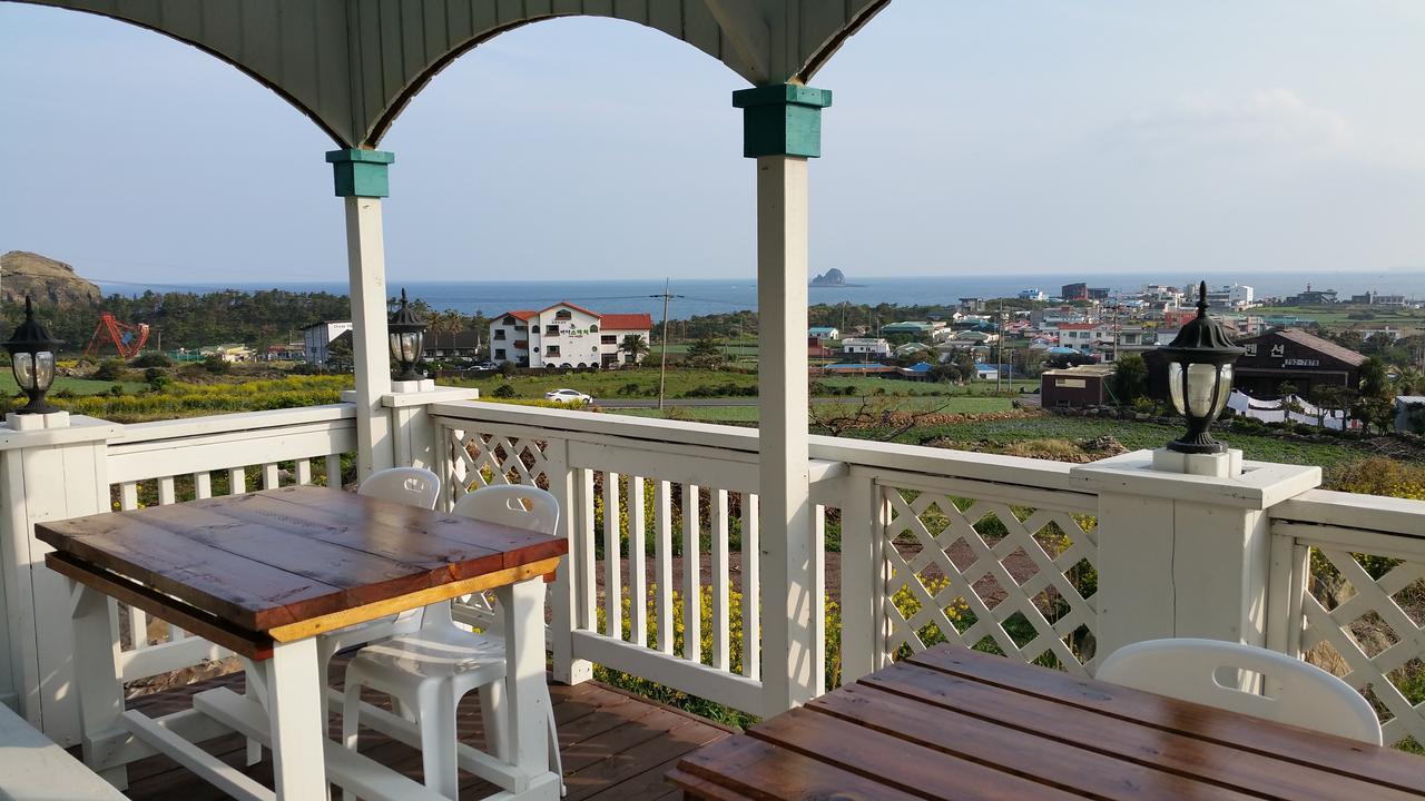 Jeju The Ocean Hill Pension Seogwipo Exterior photo